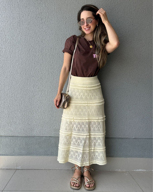 T-shirt 100% Algodão com Estampa Frente e Costas Marrom Cajá