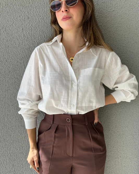 Camisa tradicional branca com bolso frontal branca Jasmim