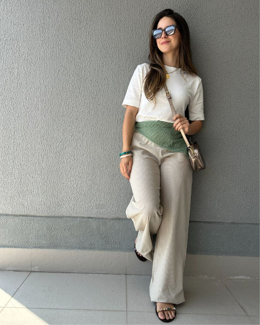 Calça Wide Leg Cós com Elástico e Amarração Amêndoa