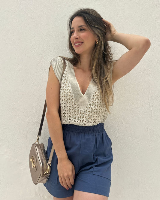 Colete tricot fechado cru com lurex prata e dourado Limão