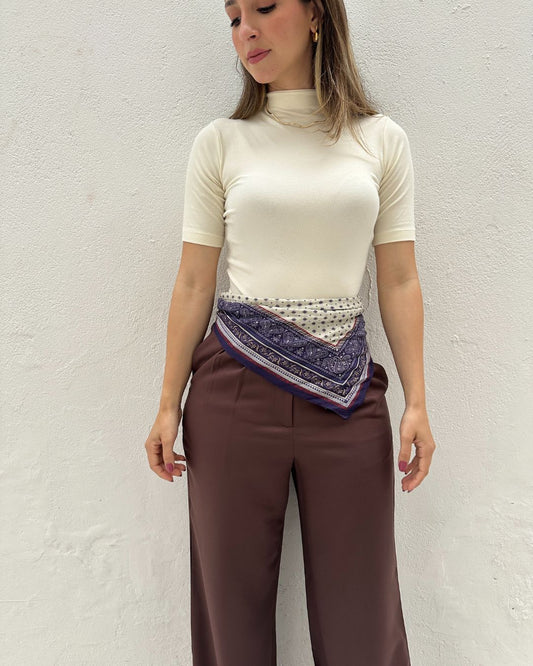 Body de Malha com Gola Fechada e Manga Curta Amarela Amarílis