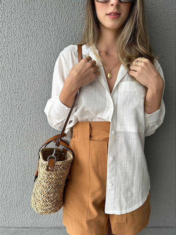 Camisa tradicional branca com bolso frontal branca Jasmim