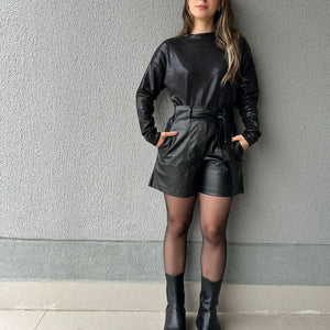 Short alfaiataria PU preto com faixa Gengibre