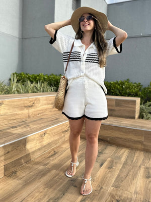 Conjunto Tricô de Short e Camisa com Botões Jabuticaba