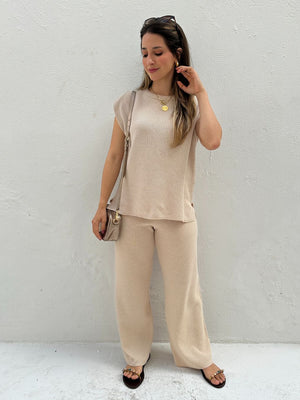 Conjunto de Calça Reta e Colete com Manga Japonesa Graviola