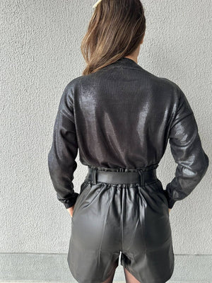 Short alfaiataria PU preto com faixa Gengibre