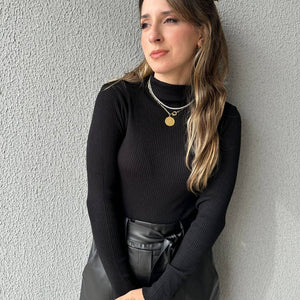 Blusa Cacharrel Tricô Modal Canelada Gola Simples Preta Antúrio
