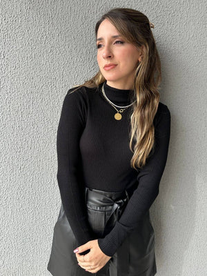 Blusa Cacharrel Tricô Modal Canelada Gola Simples Preta Antúrio