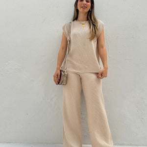 Conjunto de Calça Reta e Colete com Manga Japonesa Graviola