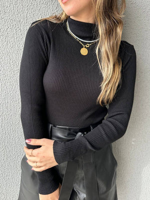 Blusa Cacharrel Tricô Modal Canelada Gola Simples Preta Antúrio