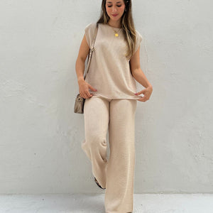 Conjunto de Calça Reta e Colete com Manga Japonesa Graviola