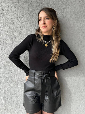 Blusa Cacharrel Tricô Modal Canelada Gola Simples Preta Antúrio
