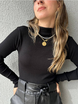 Blusa Cacharrel Tricô Modal Canelada Gola Simples Preta Antúrio