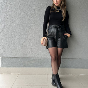 Blusa Cacharrel Tricô Modal Canelada Gola Simples Preta Antúrio