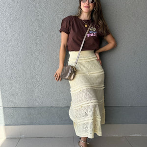 Saia Tricô Evasê com Detalhes Rendados Amarílis