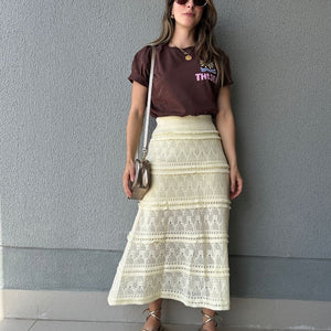 Saia Tricô Evasê com Detalhes Rendados Amarílis