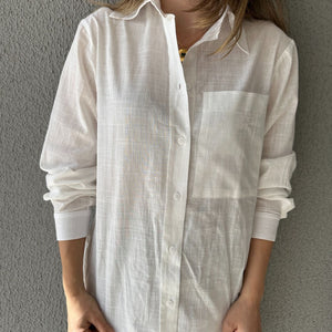 Camisa tradicional branca com bolso frontal branca Jasmim