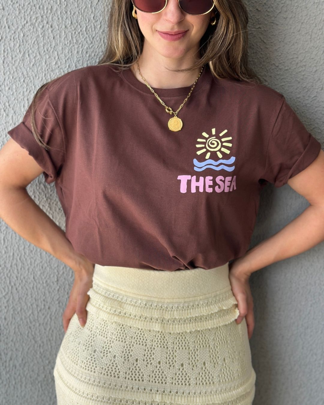 T-shirt 100% Algodão com Estampa Frente e Costas Marrom Cajá