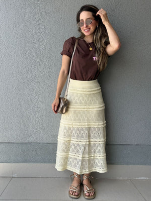 T-shirt 100% Algodão com Estampa Frente e Costas Marrom Cajá