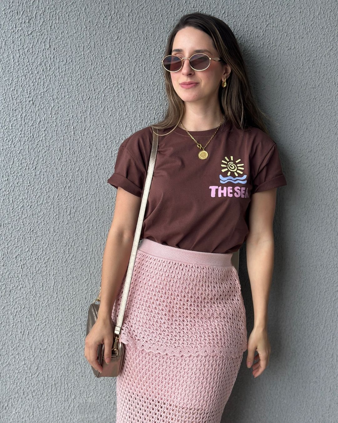 T-shirt 100% Algodão com Estampa Frente e Costas Marrom Cajá