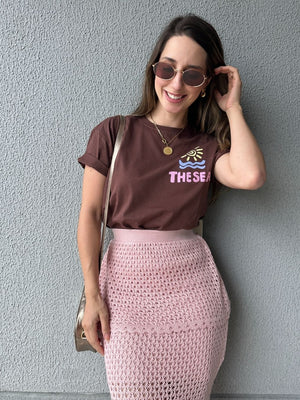 T-shirt 100% Algodão com Estampa Frente e Costas Marrom Cajá