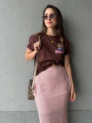 T-shirt 100% Algodão com Estampa Frente e Costas Marrom Cajá