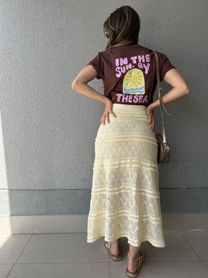 T-shirt 100% Algodão com Estampa Frente e Costas Marrom Cajá