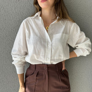 Camisa tradicional branca com bolso frontal branca Jasmim