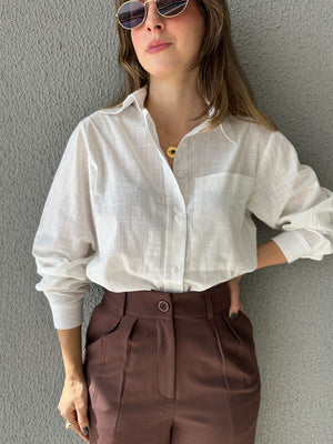 Camisa tradicional branca com bolso frontal branca Jasmim