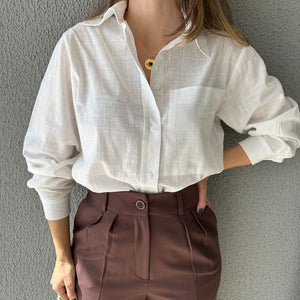 Camisa tradicional branca com bolso frontal branca Jasmim