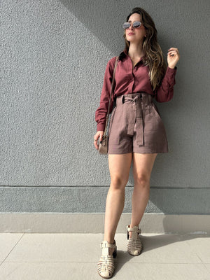 Camisa Tradicional Marrom com Bolso Frontal Jasmim