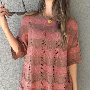 Conjunto Listrado de Calça e Blusa Marrom com Rosê Morango