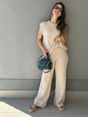 Conjunto de Calça Reta e Colete com Manga Japonesa Graviola