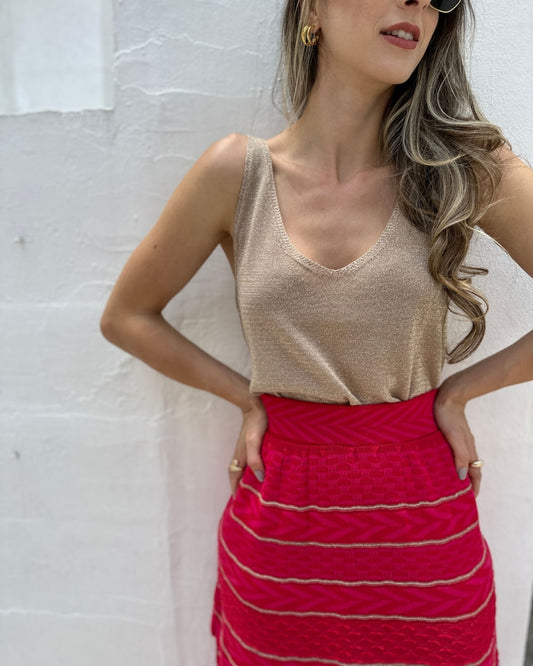 Regata  cropped  com decote V luréx dourado Avelã