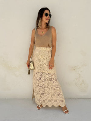 Regata  cropped  com decote V luréx dourado Avelã