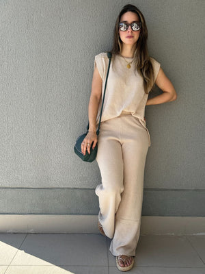 Conjunto de Calça Reta e Colete com Manga Japonesa Graviola