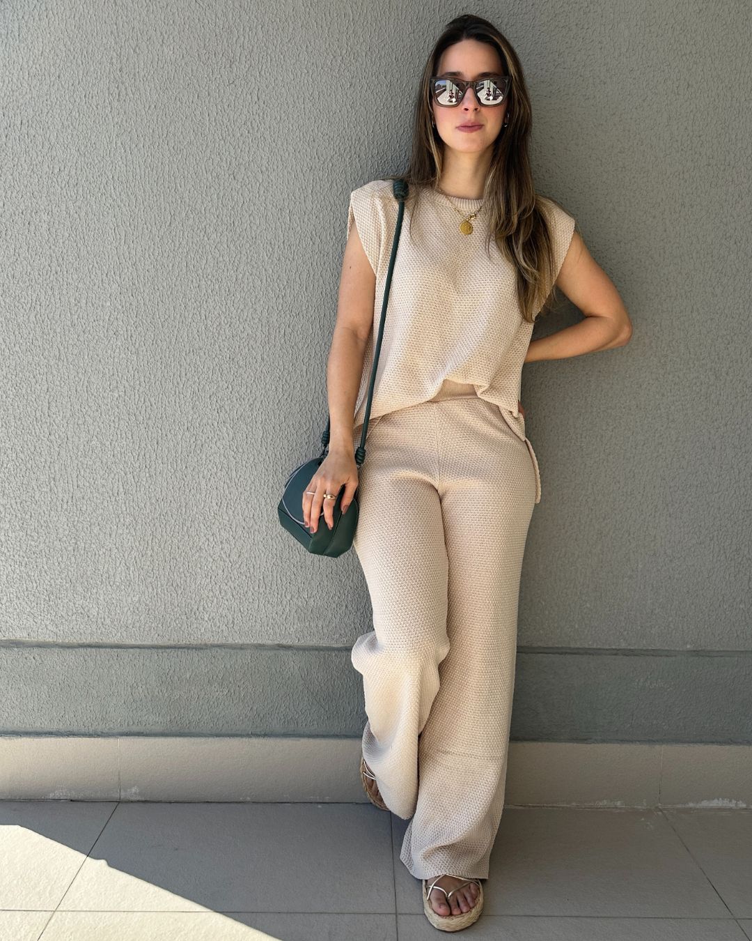 Conjunto de Calça Reta e Colete com Manga Japonesa Graviola