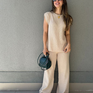 Conjunto de Calça Reta e Colete com Manga Japonesa Graviola