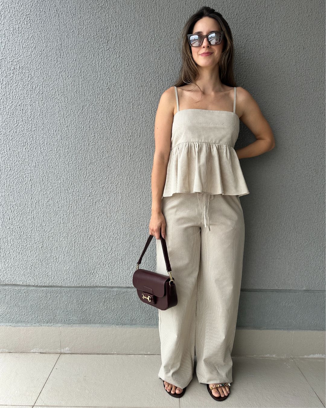 Calça Wide Leg Cós com Elástico e Amarração Amêndoa