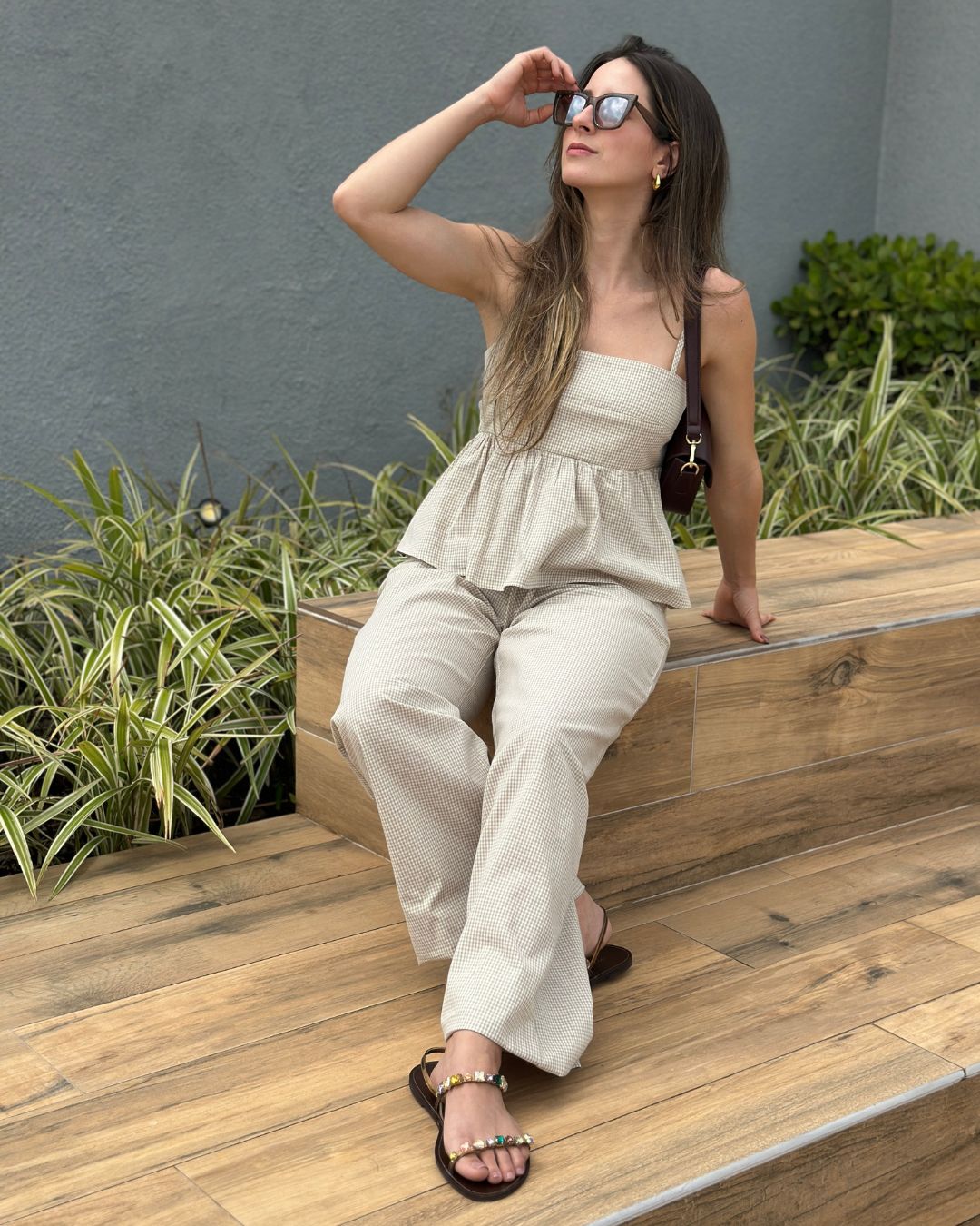 Calça Wide Leg Cós com Elástico e Amarração Amêndoa