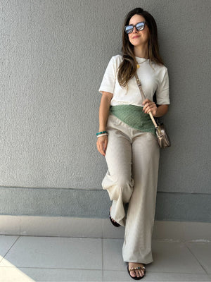 Calça Wide Leg Cós com Elástico e Amarração Amêndoa