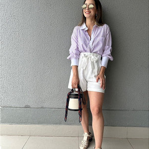 Camisa oversized listrada branco lilás Alamanda