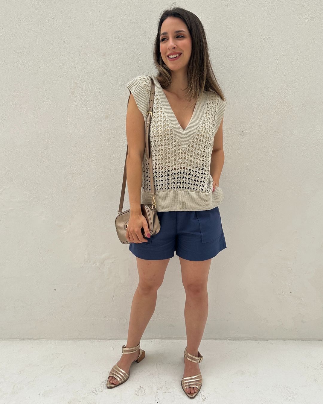 Colete tricot fechado cru com lurex prata e dourado Limão