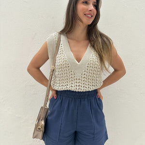 Colete tricot fechado cru com lurex prata e dourado Limão