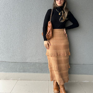 Blusa cacharrel tricô modal gola alta Rolê Lisa preta Lirio