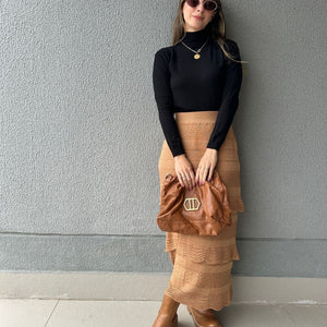 Blusa cacharrel tricô modal gola alta Rolê Lisa preta Lirio
