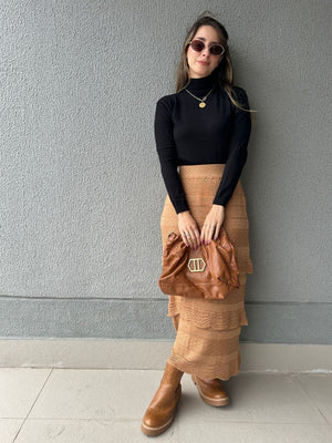 Blusa cacharrel tricô modal gola alta Rolê Lisa preta Lirio