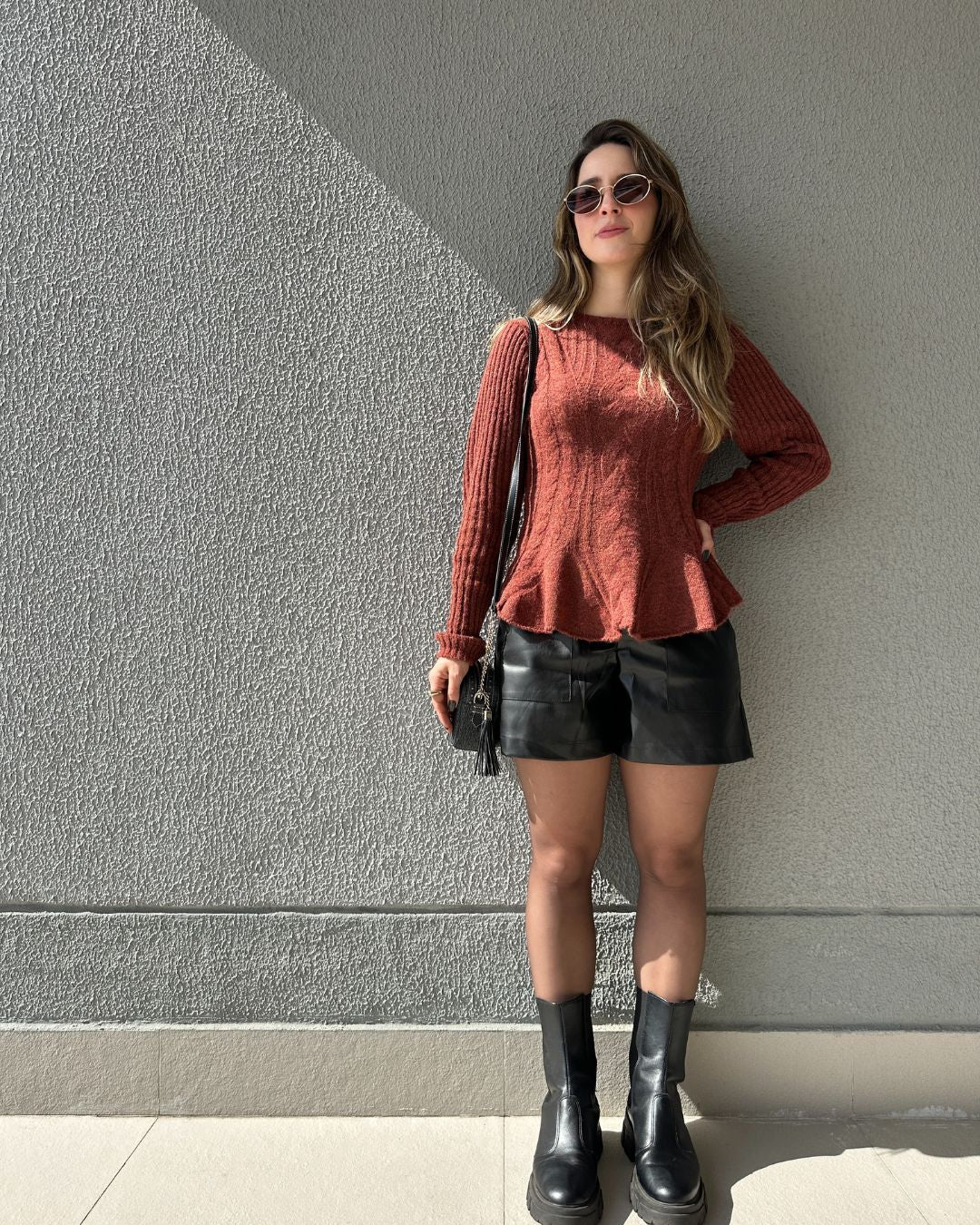Blusa Tricô Peplum Amêndoa