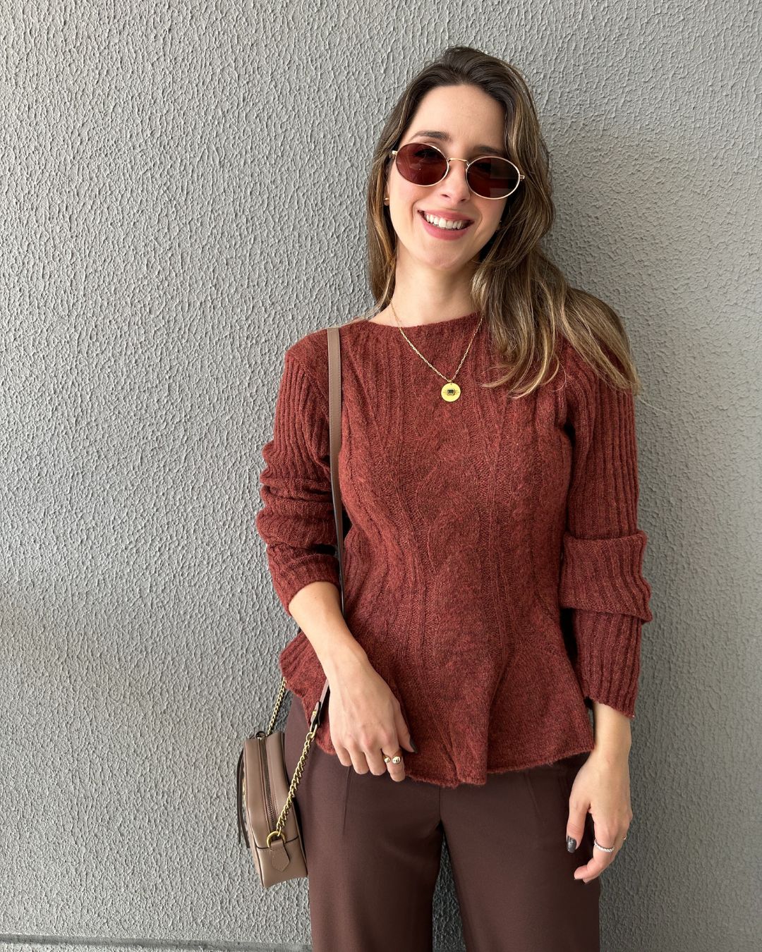 Blusa Tricô Peplum Amêndoa