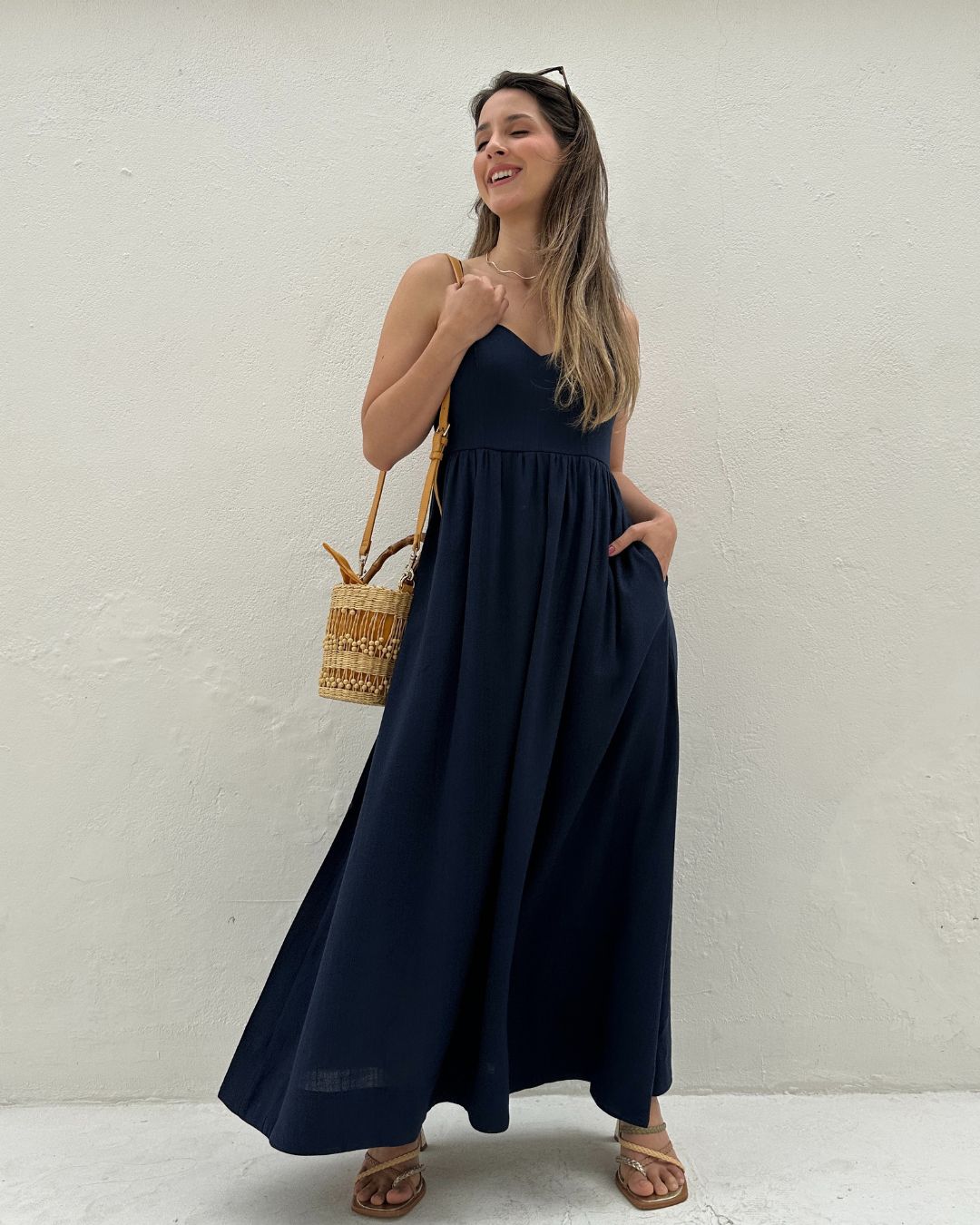 Vestido Evasê Com Alças e Decote em Coração Azul Manga